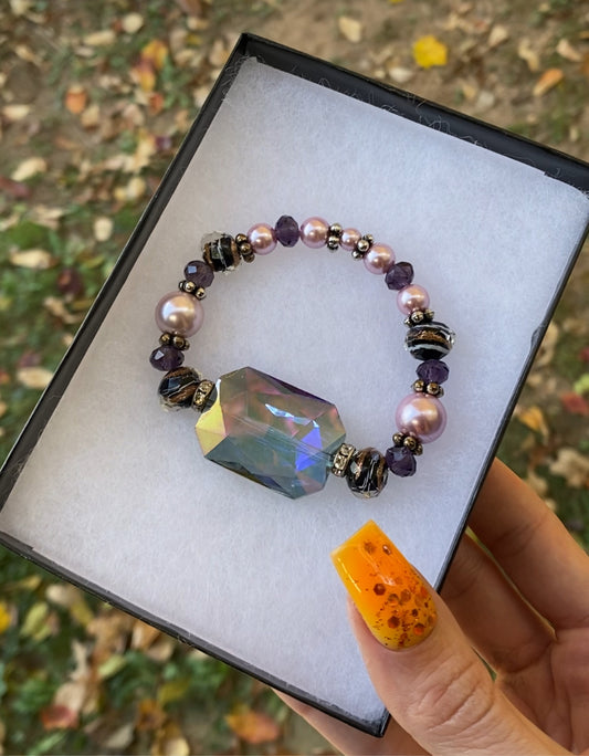 Gemstone Bracelet (purple shine)